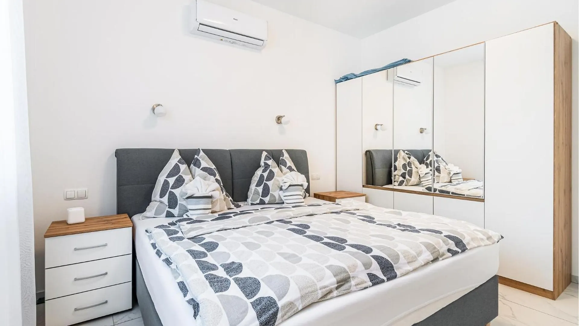Beautiful Apartment In Nedescina With Kitchen