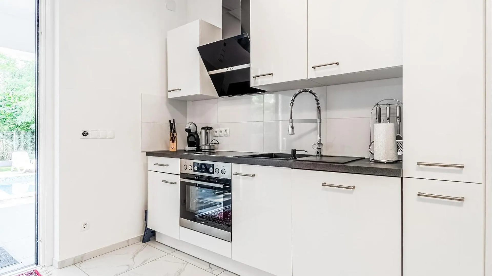 Beautiful Apartment In Nedescina With Kitchen Kroatien